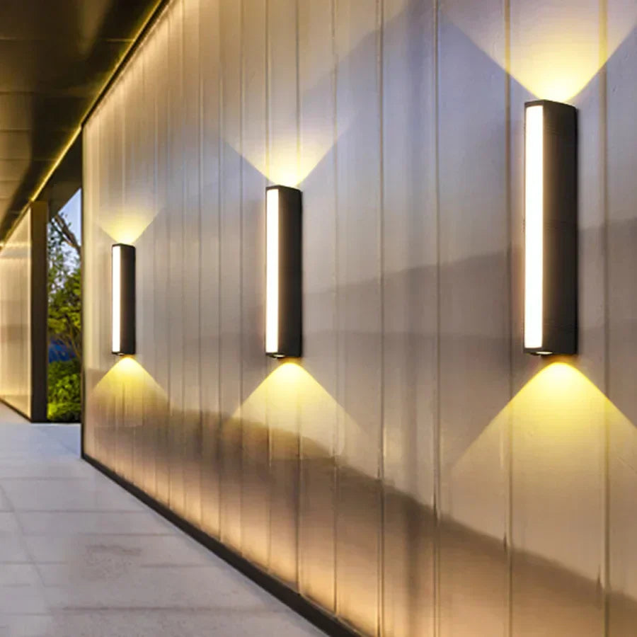 ÉclatSûr - Lumière Murale LED pour Terrasse