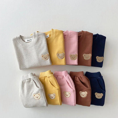 Ensemble ours haut et pantalon + bonnet offert pour bébé