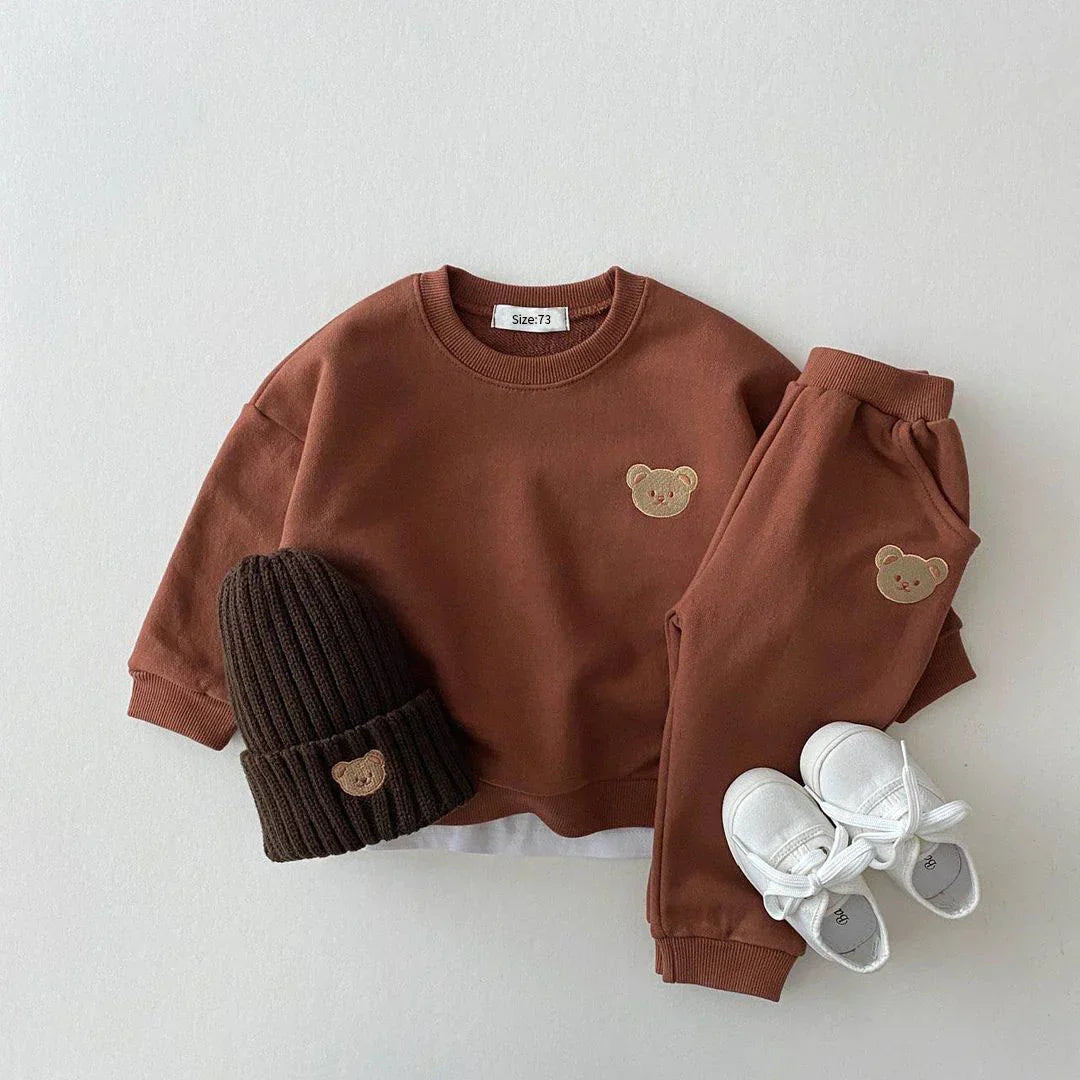 Ensemble ours haut et pantalon + bonnet offert pour bébé