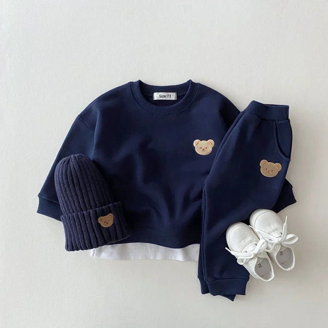 Ensemble ours haut et pantalon + bonnet offert pour bébé