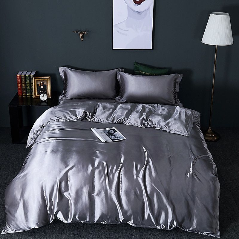 Luxe Set (4 pièces) en Satin de Soie - Housse de Couette, 2 Taies d’Oreiller et Drap